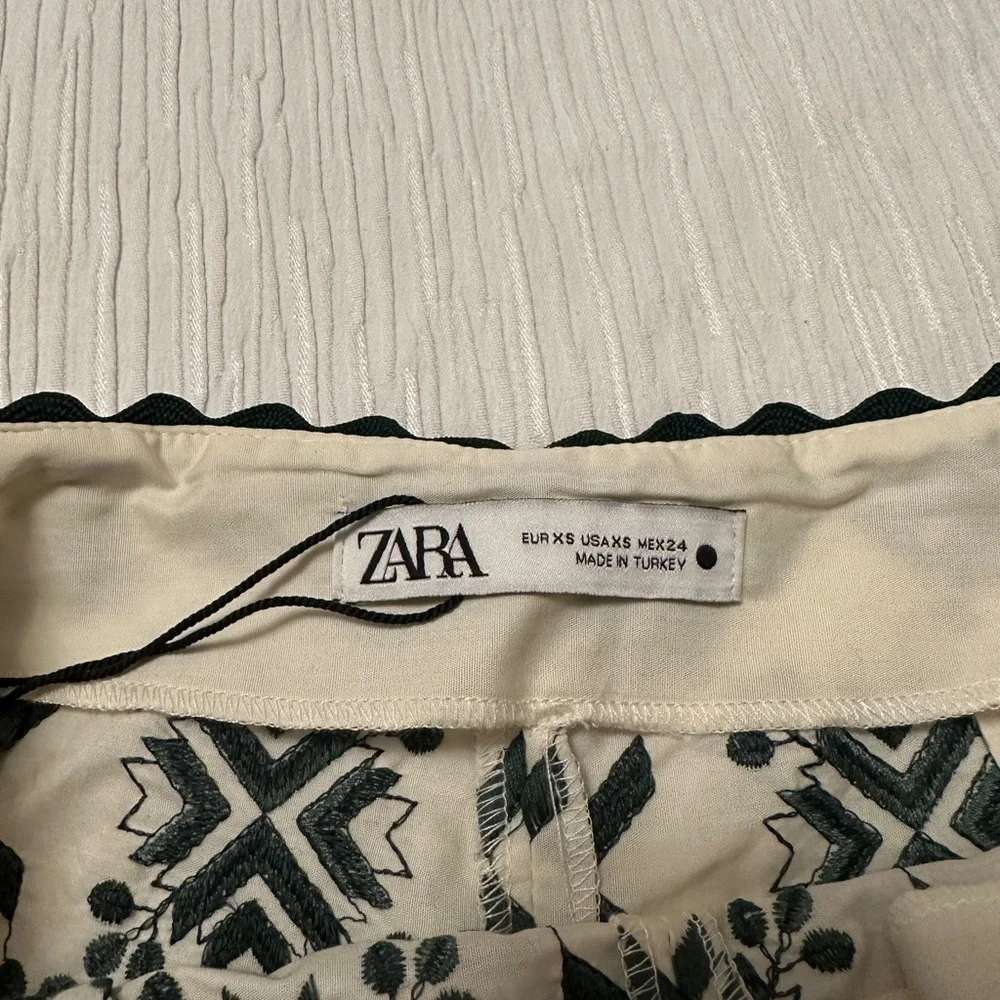 Zara embroidered shorts - Picture 3 of 3